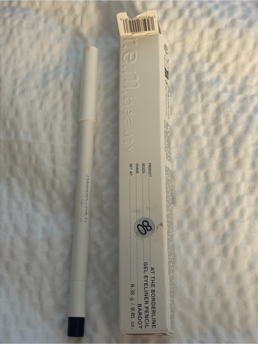 r.e.m. beauty At The Borderline Gel Eyeliner Pencil Color:bardot jet black